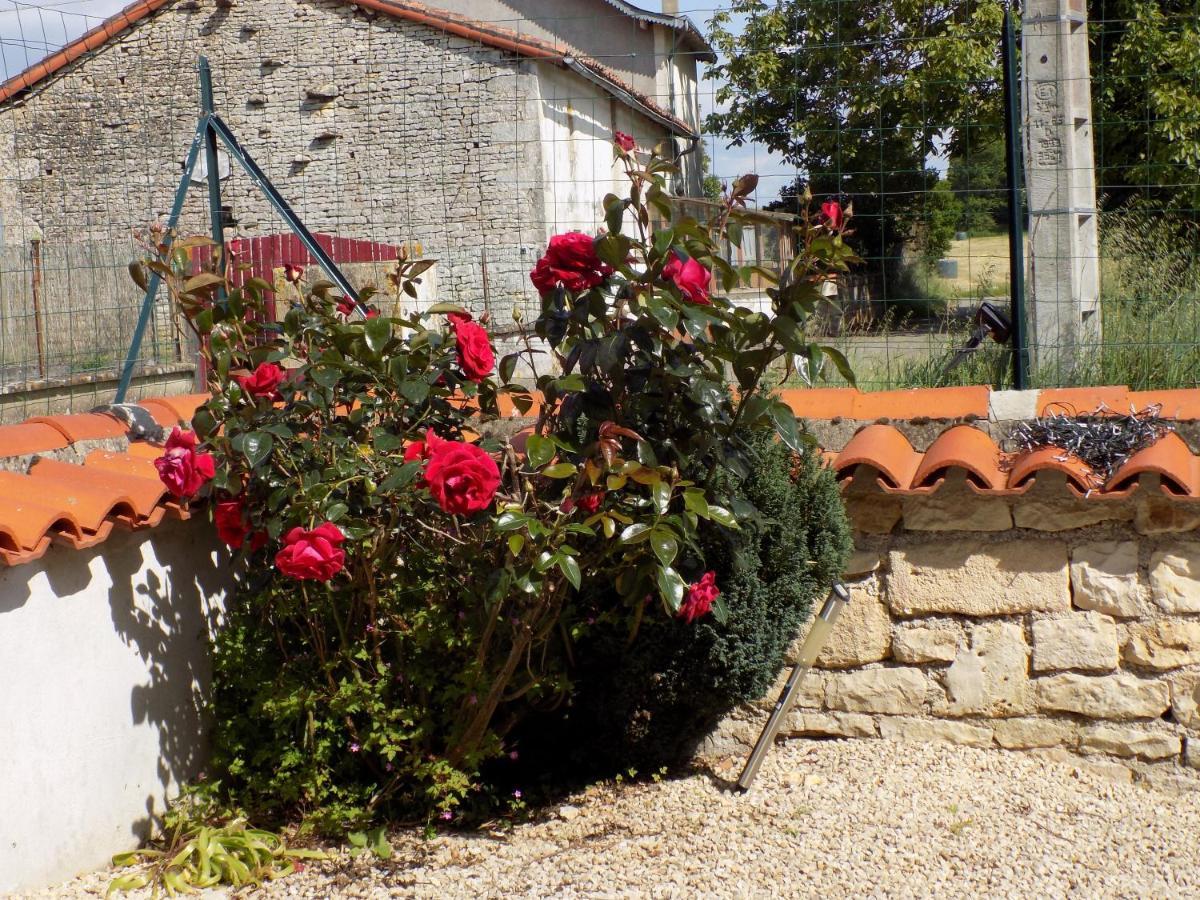 La Maisonnette Les Adjots Exterior foto